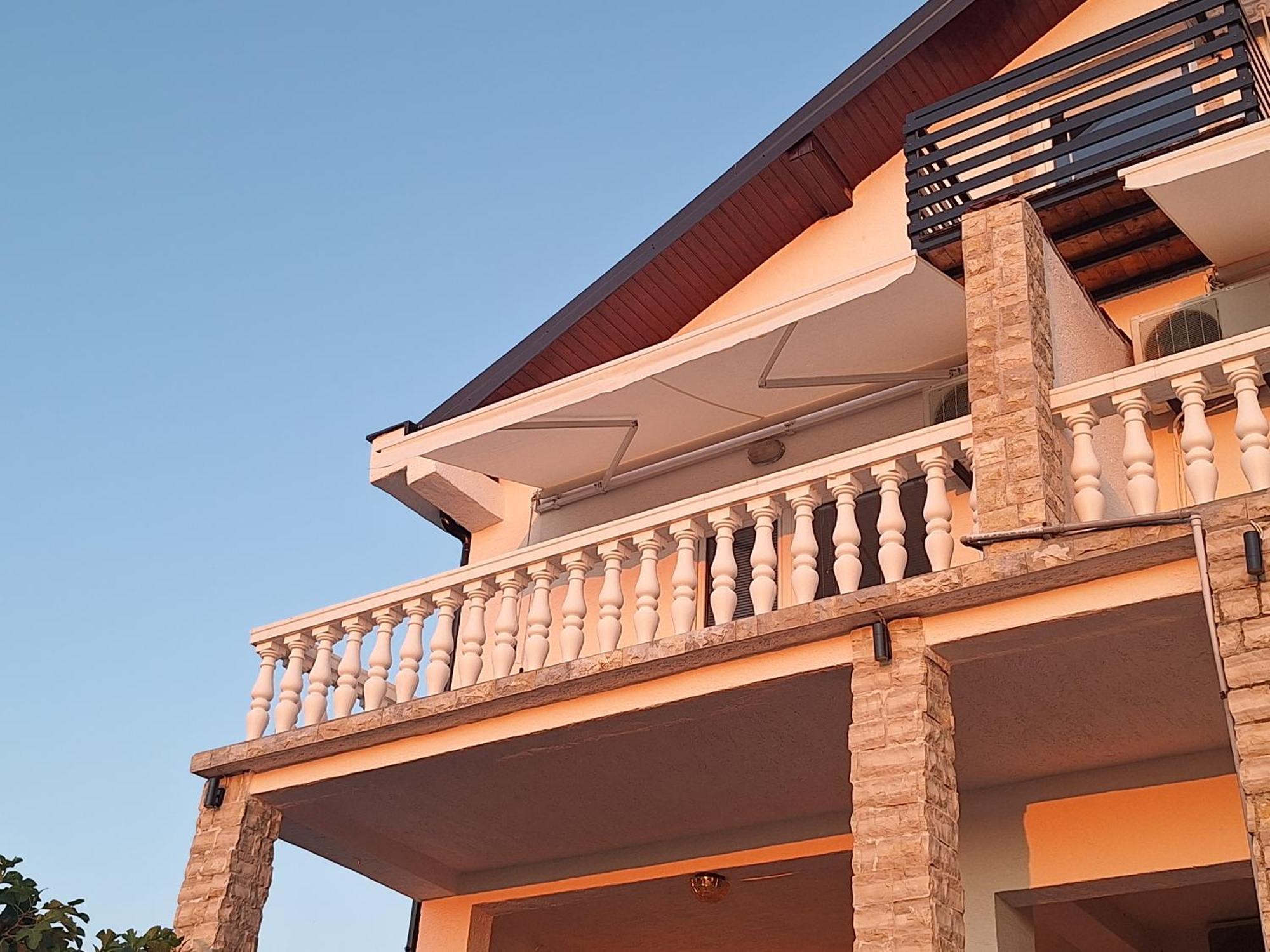 Apartments Cetiri Sestrice Novigrad  Dış mekan fotoğraf