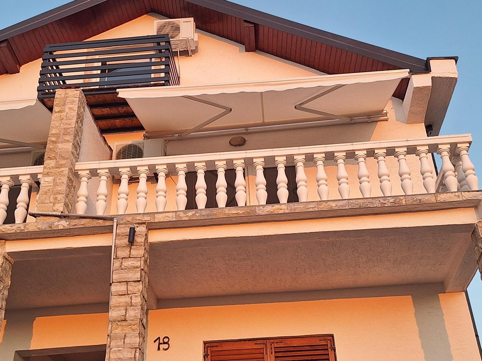 Apartments Cetiri Sestrice Novigrad  Dış mekan fotoğraf